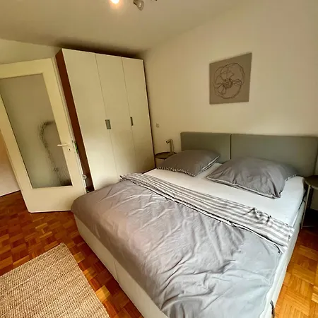Apartment Fair Spot- 5 Minutes To Fair & Airport, 10 Minutes To City Center *